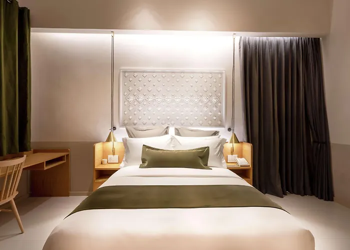 Hotel Umbral, Curio Collection By Hilton