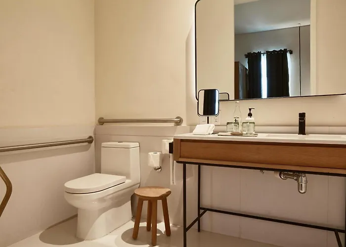 Hotel Umbral, Curio Collection By Hilton