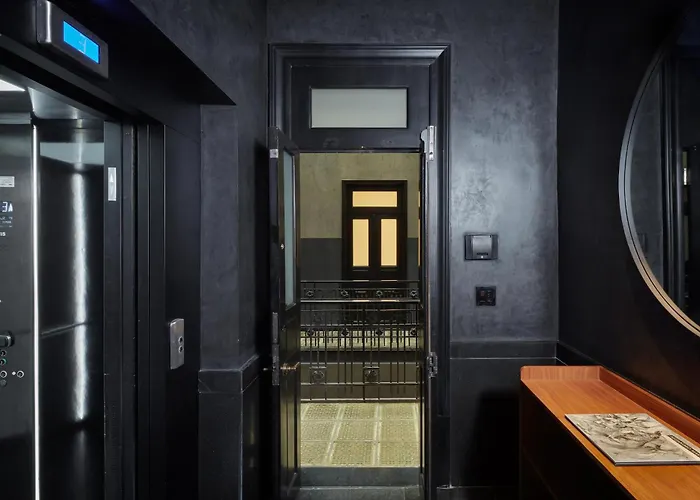 Umbral, Curio Collection By Hilton Hotel 4*