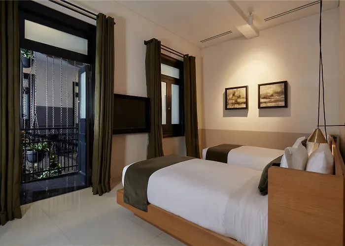 Hotel Umbral, Curio Collection By Hilton 4*