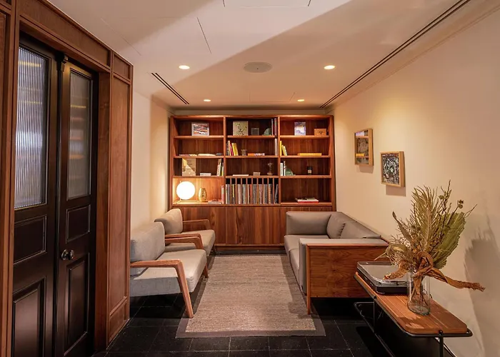 Hotel Umbral, Curio Collection By Hilton